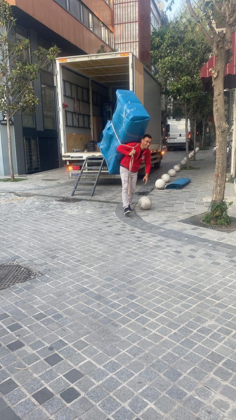 Gayrettepe Nakliyat - Uzman Taşıma Ekibi